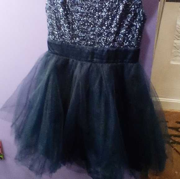 SUPER FUN BLUE DRESS ⚡ - Picture 3 of 3